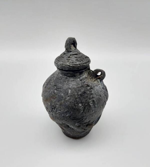 Am1526-Javanese Genie Vessel Tea Pot